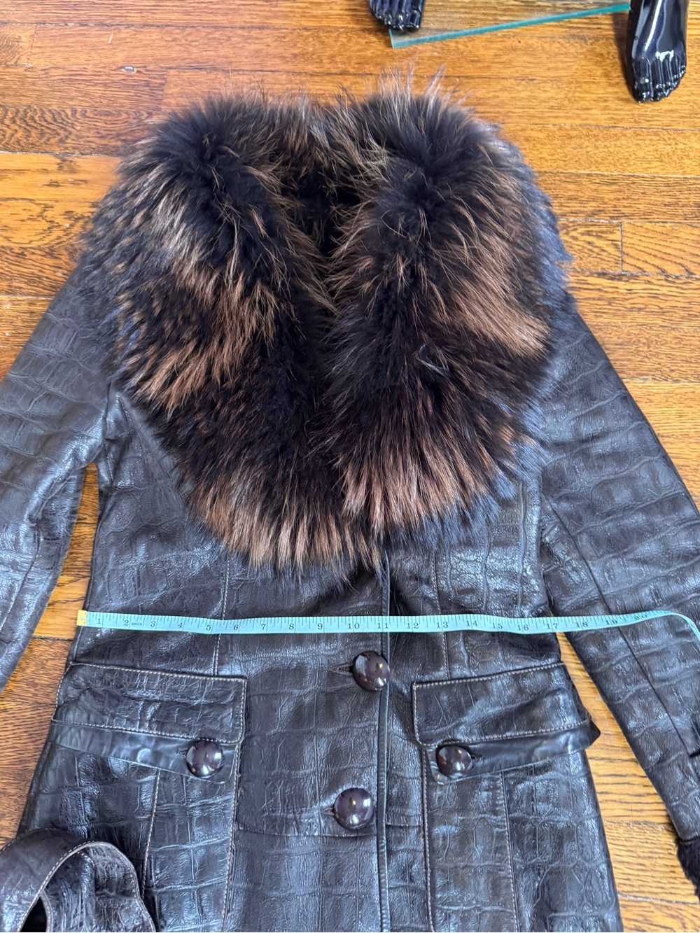 Viyanto Dark Brown Croc-Embossed Leather shearling Brown Fur coat - Picture 13 of 16